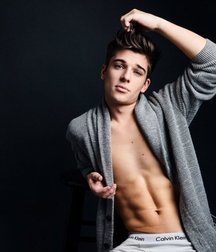 Ragazzi giovani hot 51 5bde06ab5efb7.jpg