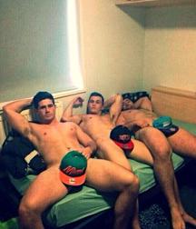 Ragazzi giovani hot 54 5be168b571e37.jpg