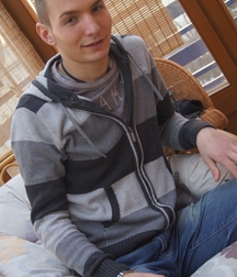 Ragazzi giovani hot 54 5be168bf9b19a.jpg