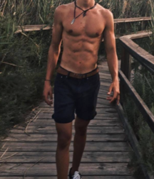 Ragazzi giovani hot 55 5be16915d6ba3.png