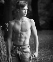 Ragazzi giovani hot 55 5be16922b38e8.jpg