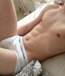 Ragazzi giovani hot 61 5bf7fe3955001.jpg