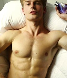 Ragazzi giovani hot 66 5c06971a77d29.jpg