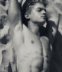 Ragazzi giovani hot 66 5c06971ba2c79.jpg