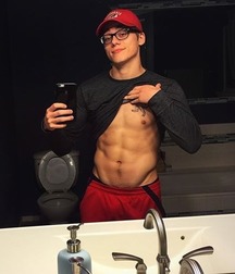 Ragazzi giovani hot 66 5c06972fc1acc.jpg