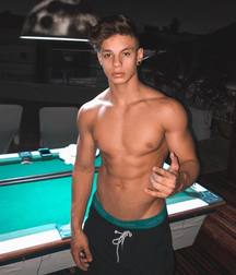 Ragazzi giovani hot 70 5c0a6c437db85.jpg