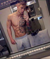 Ragazzi giovani hot 74 5c0bec20c7da8.png