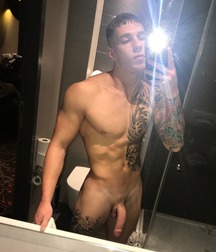 Ragazzi giovani hot 75 5c0bec83303ec.jpg