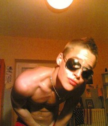 Ragazzi giovani hot 76 5c0e30f66d79e.jpg