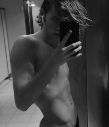 Ragazzi giovani hot 82 5c0e350cdbfe5.jpg