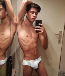 Ragazzi giovani hot 82 5c0e35101d7f8.jpg