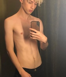 Ragazzi giovani hot 82 5c0e35205a822.jpg