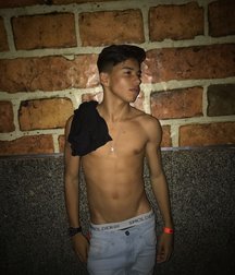 Ragazzi giovani hot 88 5c14d8874164f.jpg