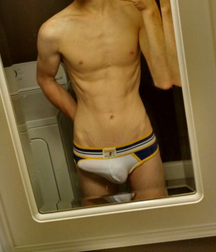 Ragazzi giovani hot 90 5c14edc877f7a.png