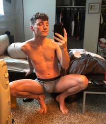 Ragazzi giovani hot 90 5c14edd3bc686.jpg