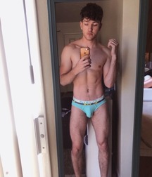 Ragazzi giovani hot 90 5c14edd8c5aa1.jpg