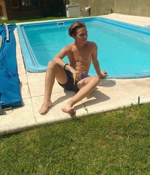 Ragazzi giovani hot 94 5c1a403ef1ad5.jpg