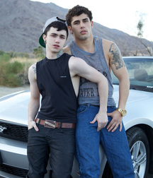 Ragazzi giovani hot 99 5c25f3d2a5423.jpg