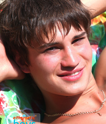 Ragazzi giovani hot 104