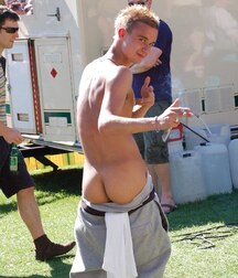 Lads mooning twinks porn 1 5f57add64a813.jpg