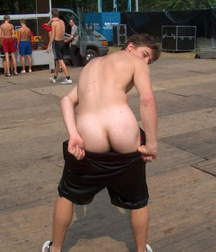 Lads mooning twinks porn 1 5f57addb0b380.jpg