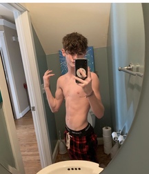 E-boy: Payton Moormeier 5c7d726adfc7d.jpeg