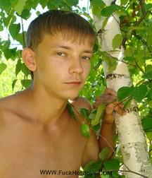 Alex im Garten 5b940ca6e62f8.jpg