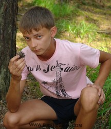 Alex im Wald 5b94133aa9a5a.jpg