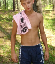 Alex im Wald 5b941388184ed.jpg