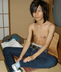 Asia Guy 5bb7f51792da2.jpg