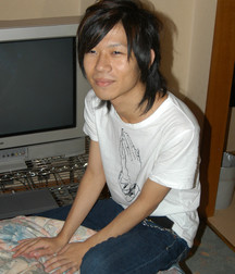 Asia Guy 5bb7f5396fd18.jpg