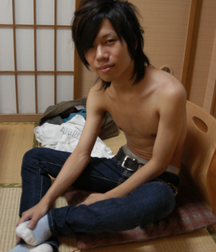 Asia Guy 5bb7f55954277.jpg