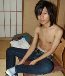 Asia Guy 5bb7f55db569c.jpg