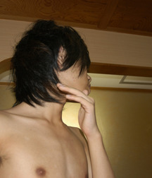 Asia Guy 5bb7f627af403.jpg