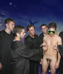 Happy Halloween 5bda14e9a83be.jpg