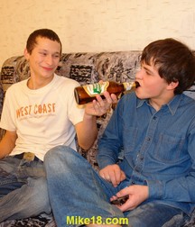 have a drink 5be2106cebc50.jpg