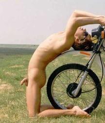 Rennen um die Welt Biker 5c686e3384528.jpg