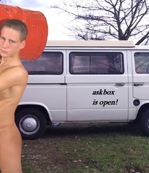 twinks & bus 5c79c7da09529.jpg