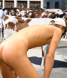 Country life 5cad10ac1d9d1.jpg