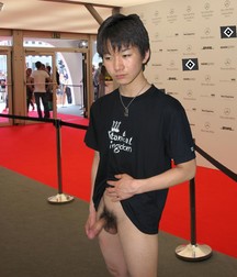 Sunday-Twinks 5dd9a36e590de.jpg