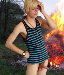Happy Easter gay porn tube 6068c1848a90c.jpg
