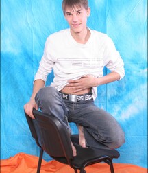 Ton and Chair Twink Gay Porn 61a16dbec4964.jpg