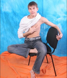 Ton and Chair Twink Gay Porn 61a16dd5bebf3.jpg