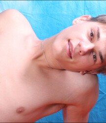 Ton and Chair Twink Gay Porn 61a16f4891998.jpg