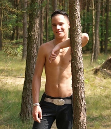Martin in the woods gay boys porn 61a916095813d.jpg
