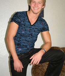 Twink Yaros wanking gay porn 61ae64e176727.jpg