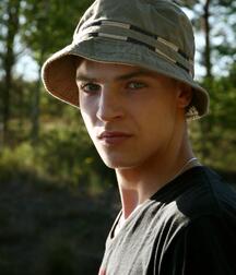 Viny´s outdoor wank gay porn 61ae6ce140a7c.jpg