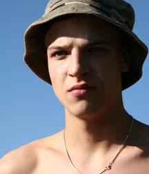 Viny´s outdoor wank gay porn 61ae6cfa79130.jpg