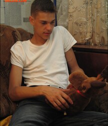 Ton wanking on Sofa gay porn 61af996e3fd5f.jpg