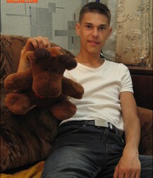 Ton wanking on Sofa gay porn 61af997337df8.jpg